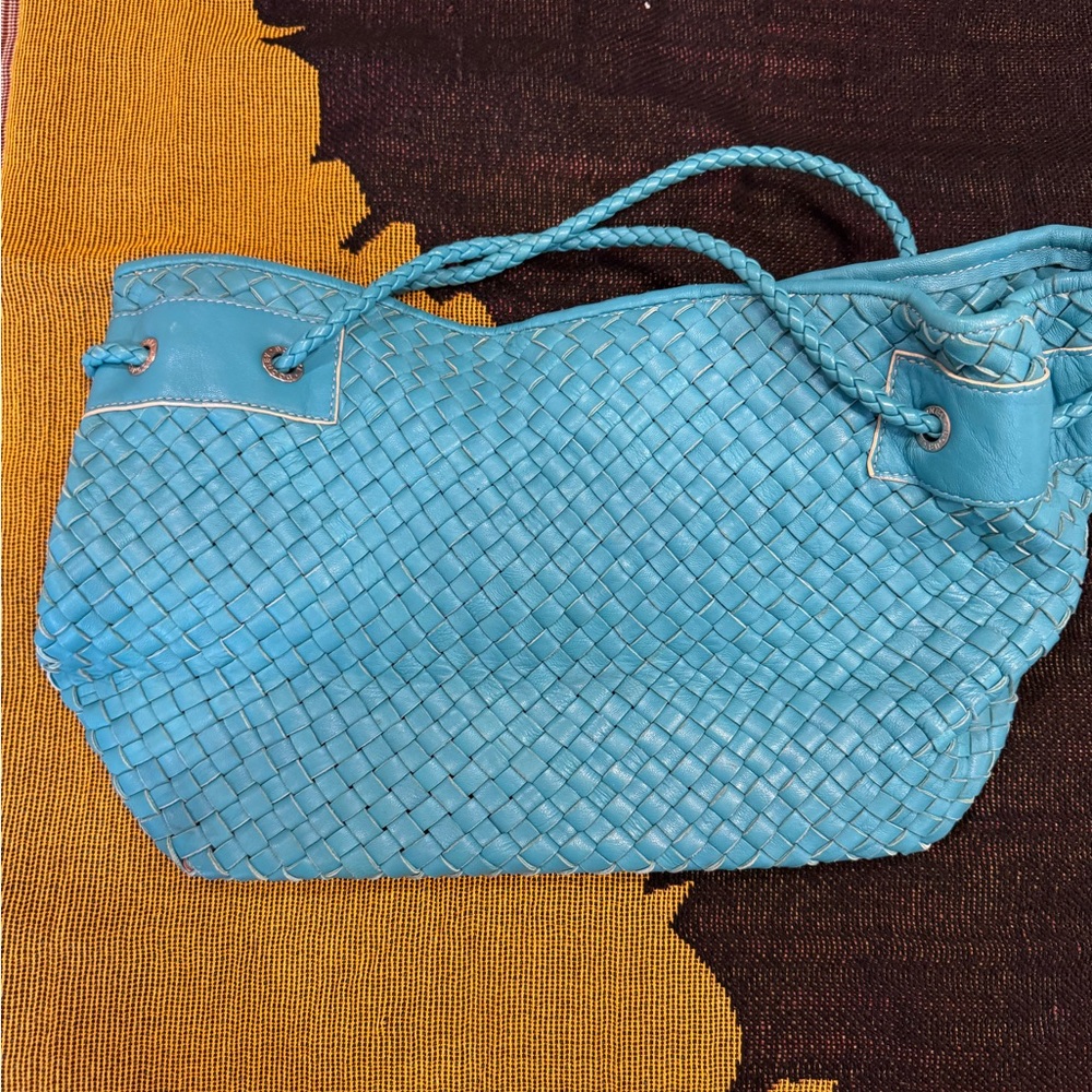 Stylish Blue Woven Leather Shoulder Bag - Picture 2 of 6